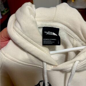 Woman’s North Face Hoodie
